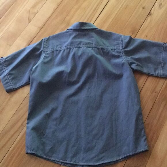 Wonderboy gray mustache graphic camp shirt NWT - Picture 4 of 5